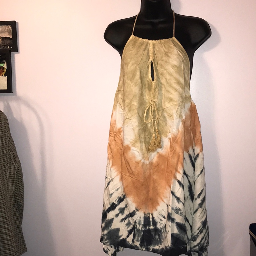 🌻 Sugar & Cream Tie Dye Sand color Halter Dress - Picture 2 of 13